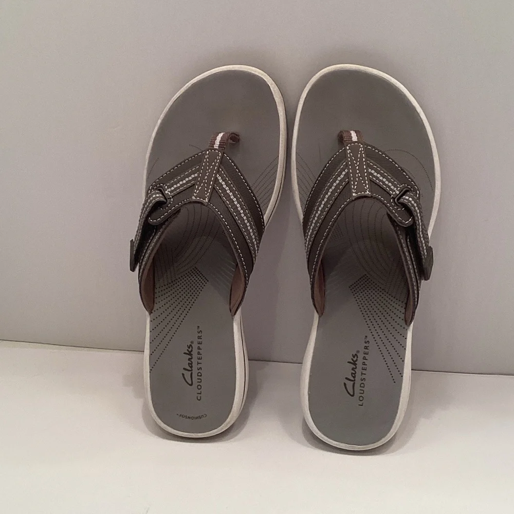 Clarks Cloudsteppers size 7 Dark Brown Sandals. NEW. (A3) - Picture 1 of 10